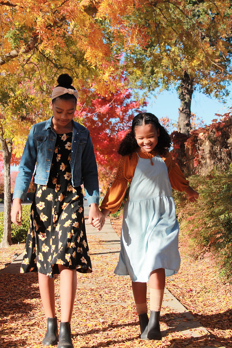 Rio Valley students walking totgether